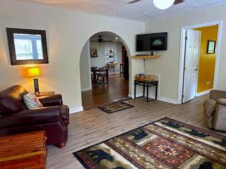 Red Goose Pond - Mins to Desoto Falls, Fire Pit - 3