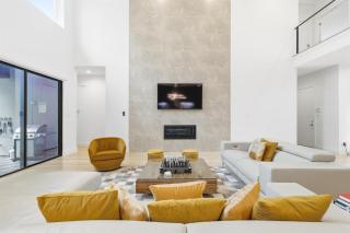 Upscale Modern Living - 4BD 4BA Backyard & Cinema - 6