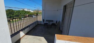 Casa em frente ao lago - 2 - 3