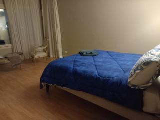 Spacious 3-Bedroom Nile View in Agouza - 4