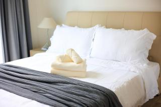 VTA - 2BR City Apartment - 1