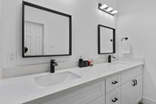 Chic Grey Escape Close to Downtown Fun - 1