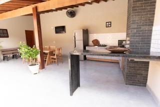 Casa muito bem localizada ao lado da Praia Grande em Ubatuba - 5