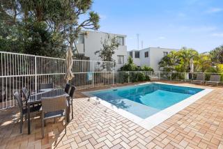 Aqua Promenade Beachfront Holiday Apartments - 7