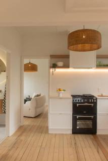 Elegant 1BR Retreat in the Heart of Cambridge - 7