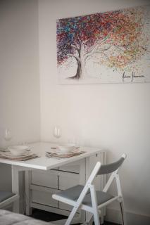 Central London stylish newly decorated studio flat - 1