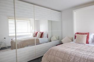 Central London stylish newly decorated studio flat - 5