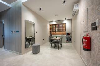 Velora 2BR Near Jeddah Airport Private Parking - 3