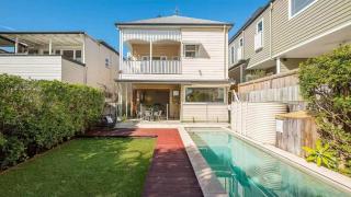 East Brisbane Federation-Style Pool Villa - 0