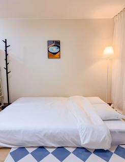 1'Near Hongdae Station, 30sec on foot - 2