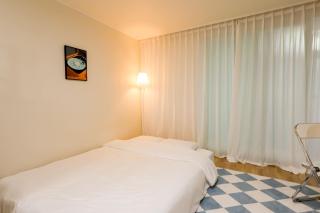 1'Near Hongdae Station, 30sec on foot - 1