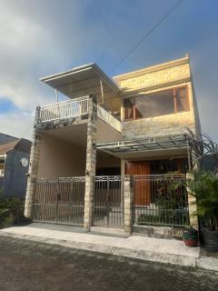 Villa Akasia Batu - 0