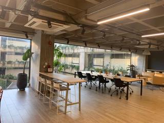 Art, design and urban life in Medellín loft - 6