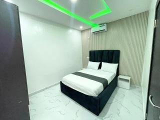 Luxurious 2bedroom Apartment PS5 - 5