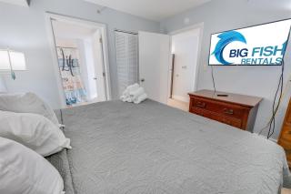 Roxanne Towers Remodeled with Amazing Views,Pools! - 6