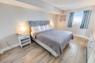 New Direct Ocean Front,Bay Watch,Pools,Great View! - 8