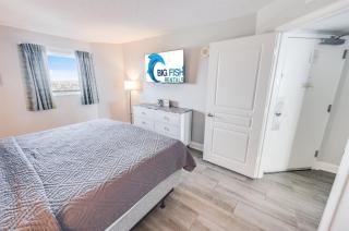 New Direct Ocean Front,Bay Watch,Pools,Great View! - 5