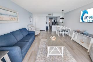 New Direct Ocean Front,Bay Watch,Pools,Great View! - 3