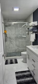 Gozy Downtown House Walk to Stadiums - 3