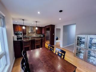 Family Comfort Retreat - 8