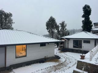 Mukteshwar I Cujos Krest I Backpackers Room - 7