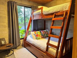 Cabaña Moderna de Montaña en Zarcero con Vistas y Bosque Neblinoso - 6