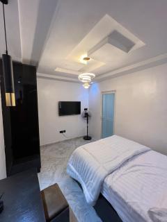 Cozy 1 Bedroom Studio Apartment in a Gated Estate - 7