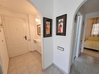 Apartamento acogedor con terraza, céntrico, cerca de la playa - HISP-236-64 - 2