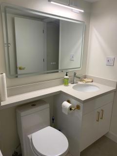 Modern 2-Bedroom suite - 1