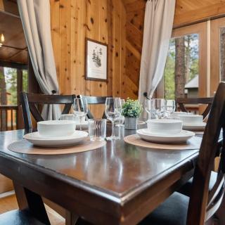 Family Cabin Getaway - Firepit Views Outdoor Fun - 1