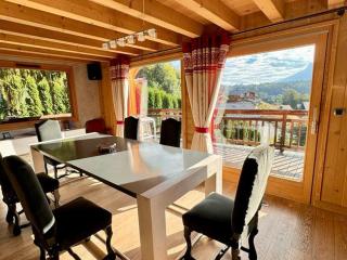 Chalet de Standing 5 Chambres avec Jacuzzi et Parking - FR-1-836-51 - 9