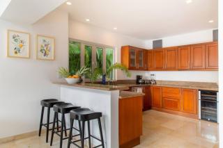 An exquisite 2 level 4 bed villa - 2