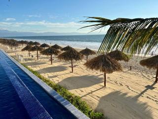 Beautiful Beachfront 3 bd condo in Nuevo Vallarta - 4