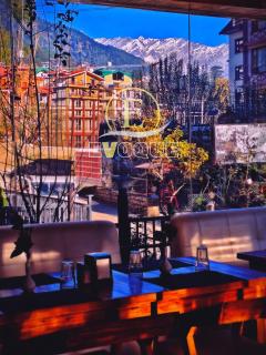 Evoque Hotel ! Near Mall Road Manali with Scenic River and Mountain Views ! Free Parking & Wifi ! Rooftop Bonfire, Music, and Honeymoon Special Rooms and Packages! - 6