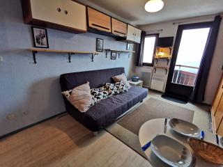 Studio rénové, balcon vue vallée, proche centre et remontées - FR-1-771-1 - 1