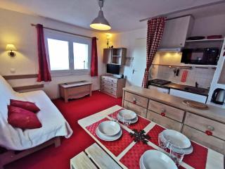 Studio cabine supérieur proche pistes, 4 pers, balcon sud, casier à ski - FR-1-771-76 - 0