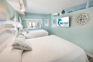 Ocean-view condo w pools & beach access - 3