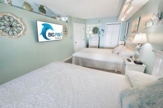 Ocean-view condo w pools & beach access - 2