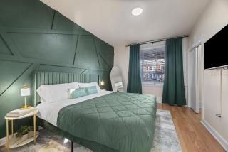 Squirrel Hill Chic Spacious 1BR Parking Gym - 8