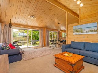 Sea La Vie - Matarangi Holiday Home - 6