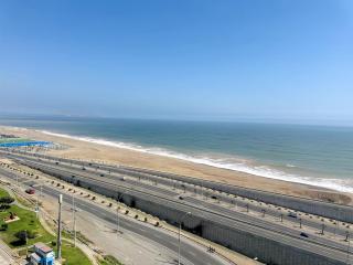 Perfect Balance Rest and Work Study Oceanfront - 9