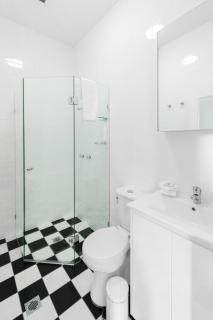 Cosy nook in inner-city Victorian mansion - 7