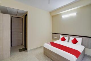 Hotel O Mt Corporate Suites Pari Chowk Near Pvr Ansal Plaza Greater Noida - 1