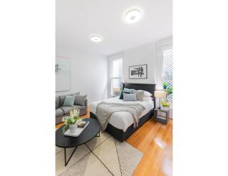 Renovated studio in bohemian area close to city - 5