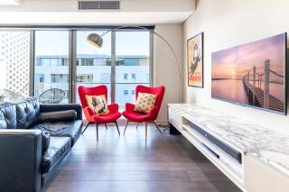 Comfy 1-Bed Apartment in Perfect Location - 0