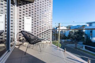 Comfy 1-Bed Apartment in Perfect Location - 9