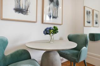 Cozy Studio with Balcony in Unbeatable Location - 3