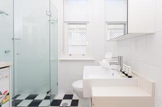 Comfortable Renovated Studio Close To City - 6