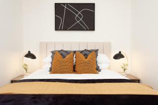 Perfect Located Comfy Studio with Balcony - 7