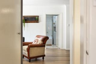 Suburban Two-bed Apartment with Parking and Patio - 4